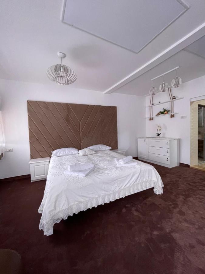 Apartelim Manastirea Humorului Exterior photo