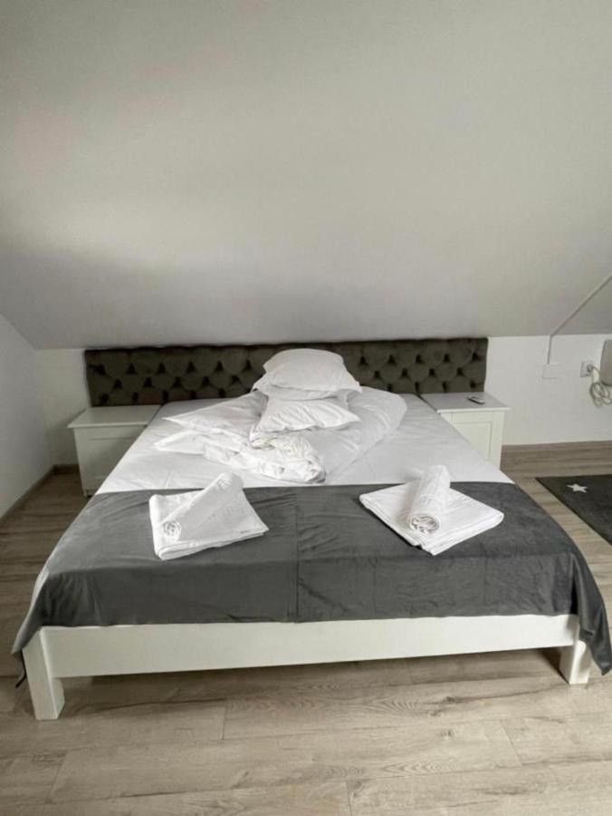 Apartelim Manastirea Humorului Exterior photo